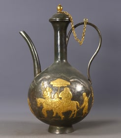 An Exquisite Gilt Bronze Figure Pattern Ewer