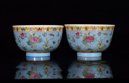 A Pair of Exquisite Famille-Rose Flower and Butterfly Pattern Bowls