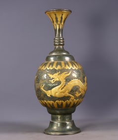 A Rare Gilt Bronze Dragon Pattern Vase