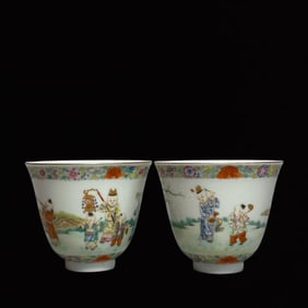 An Exquisite Famille-Rose Character and Story Pattern Painted Gold Cup