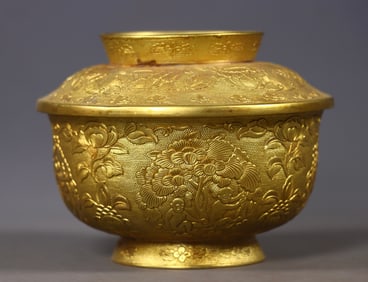 An Exquisite Gilt Bronze Flower Pattern Cover Bowl