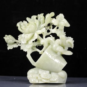 An Exquisite Greenish Jade Flower and Bird Pattern Ornament