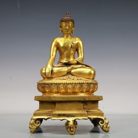 An Excellent Gilt-Bronze Figure Of Buddha Shakyamuni