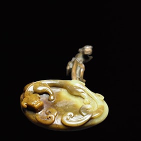 An Exquisite White Jade Chi-Dragon Pattern Brush Washer