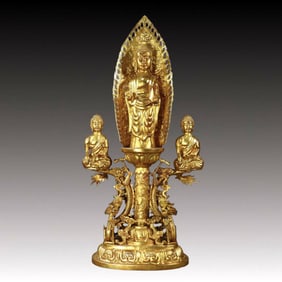 An Exquisite Gilt Bronze Buddha Ornament