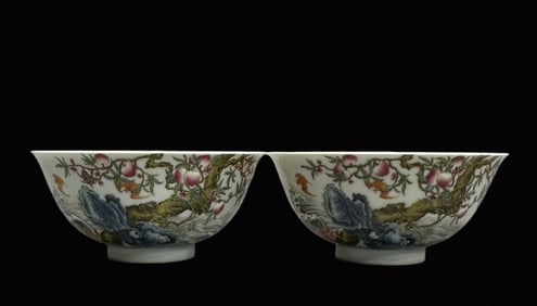 A Pair of Exquisite Enamel Bats and Peach Pattern Bowls,With Poem