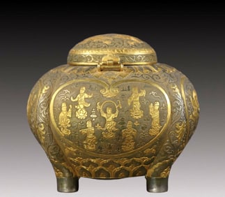 An Exquisite Gilt Bronze Figure and Auspicious Beast Pattern Four Legs Jar, With Cover