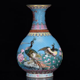 An Exquisite Famille-Rose Carved Pattern ChrysanthemumVase