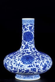 An Exquisite Blue and White Lotus Pattern Vase