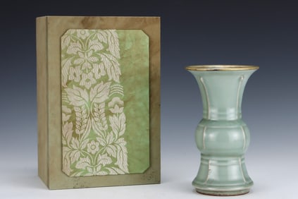 An Exquisite Longquan yao Cover with Gold Vase,with an Imperial Poem by Emperor Qianlong