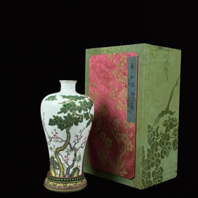 An Exquisite Enamel Pine,Bamboo and Plum Blossom Pattern Vase,with poem