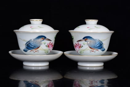 A Pair of Exquisite Enamel Flower and Bird Pattern Tea Bowls