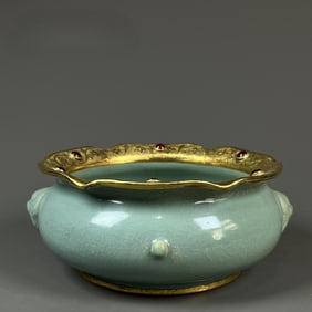 An Exquisite Ru yao Sky Blue Glazed Inlaid Gilt Flower Pattern Washer