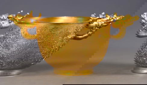 An Exquisite Gilt Bronze Dragon Pattern Double-Ears Cup
