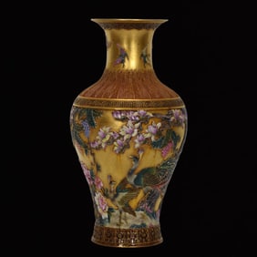 An Exquisite Enamel Gold Ground Flower and Bird Pattern Vase