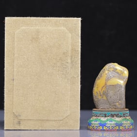 An Exquisite Tianhuang Stone Landscape and Figure Pattern Seal