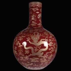 A Huge Ruby Red-Glazed Painted Gold Auspicious Cloud and Dragon Pattern Vase