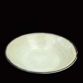 An Exquisite Guan yao White Glazed Bowl