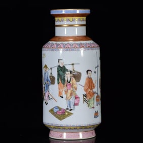 An Exquisite Famille-Rose Figure Pattern Painted Gold Vase