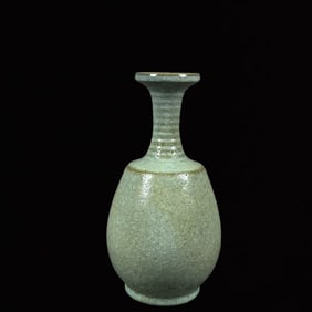 An Exquisite Ru yao Vase