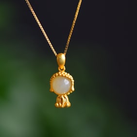 An Exquisite Sterling Silver Inlaid White Jade Pendant