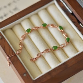 An Exquisite Sterling Silver Inlaid Jasper Bracelet
