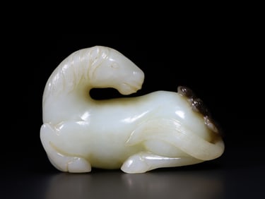 A Exquisite Hetian Jade Horse-Shaped Ornament