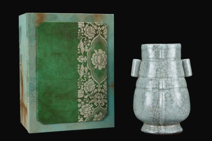 A Rare Guan yao Double-Ears Vase
