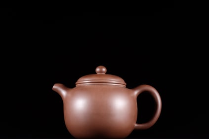 An Exquisite Purple sand teapot