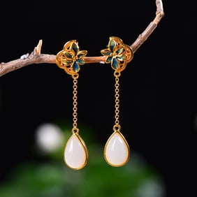 A Exquisite Sliver Inlaid Hetian Jade Enamel Teardrop-Shaped Earring