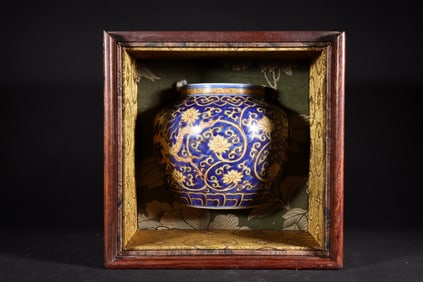 A Rare Blue and White Yellow Ground Dragon Pattern Jar