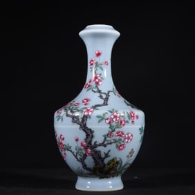 A Rare Enamel Flower and Bird Pattern Vase