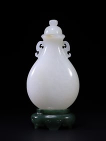 A Exquisite Hetian Jade Vase Ornament