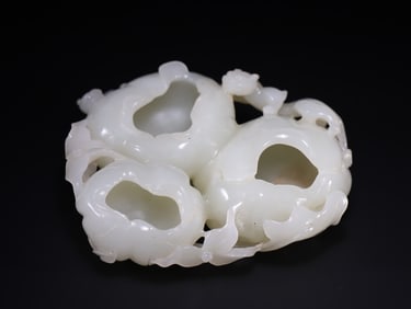 A Exquisite Hetian Jade Lotus-Shaped Brush Washer Ornament