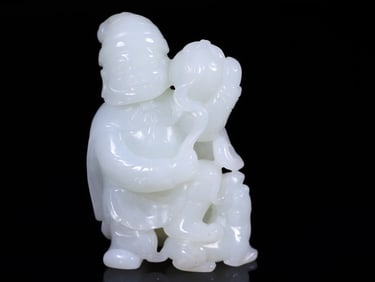 A Exquisite Hetian Jade Figure Ornament