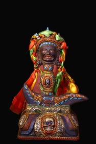 A Rare Lima Copper Chasing Painted Inlaid Dzi Bead Ritual Instrument Base Bodhi Root Chasing Colored