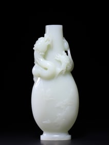 A Exquisite Hetian Jade Carved Dragon Pattern Vase Ornament