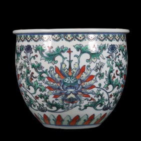 A Rare Doucai Interlocking Peony Pattern Small Vat