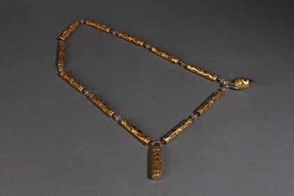 A Rare Crystal Gold-Wrapped Necklace