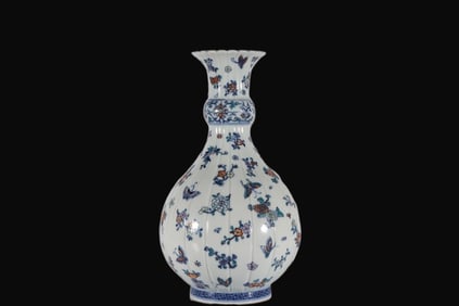 A Rare Doucai Flower and Butterfly Pattern Vase