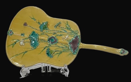 Yellow-ground Tri-colored Pattern Banana Leaf-shaped Porcelain Fan
