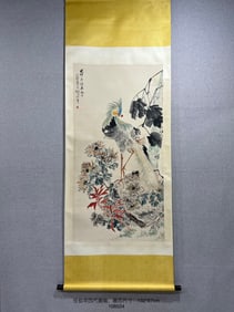 A Chinese ink wash silk scroll flower-and-bird hanging scroll