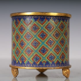 An Exquisite Cloisonne Gilt Bronze Lotus Pattern Brush Pot
