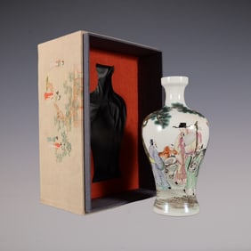 An Exquisite Famille-Rose Character and Story Pattern Vase