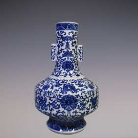 An Exquisite Blue and White Lotus Pattern Bats and Peach Pattern Eight Treasures Pattern Seawater