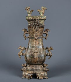 A Exquisite Bronze Bird Pattern Vase