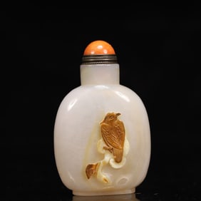 An Exquisite Agate Flower and Bird Pattern Snuff Bottle
