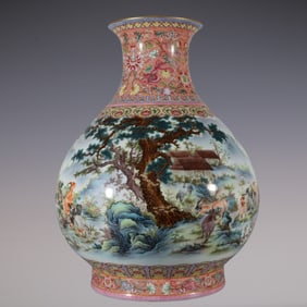 An Exquisite Famille-Rose Lotus Pattern Dragon Pattern Sheep Pattern Vase