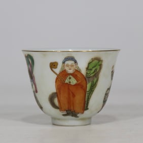 An Exquisite Famille-Rose Painted Gold Character and Story Pattern Cup