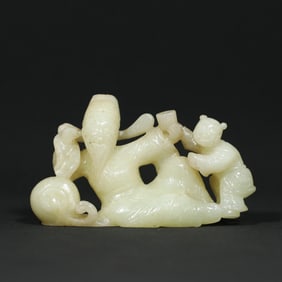 An Exquisite White Jade Figure Ornament